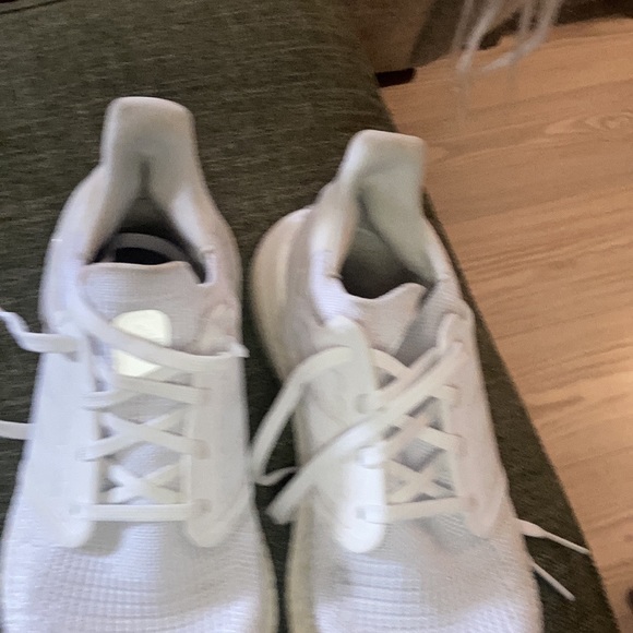 6 1/2 Adidas shoes - Picture 3 of 4